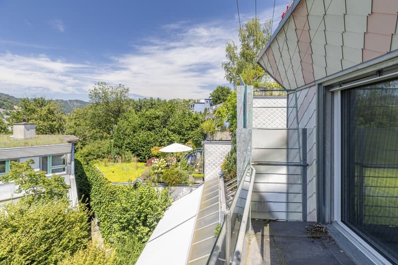 Helle 4.5-Zimmer-Wohnung mit Balkon in Adliswil – ab sofort verfügbar (3)