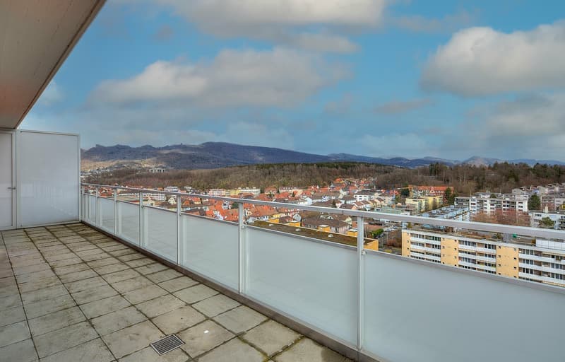 Helle 4-Zimmer-Wohnung mit Balkon und Garage in Olten (1)