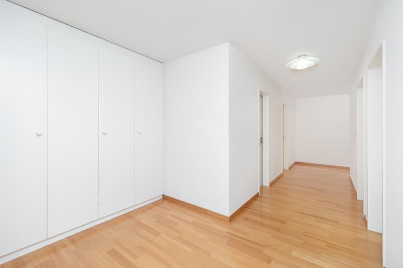 Helle 3.5-Zimmer-Wohnung mit Balkon und Garage in Zürich-Affoltern (7)
