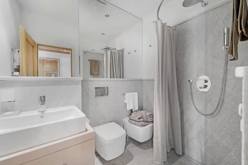 Charmante 4.5-Zimmer-Wohnung mit Bergblick in St. Moritz – sofort verfügbar (2)