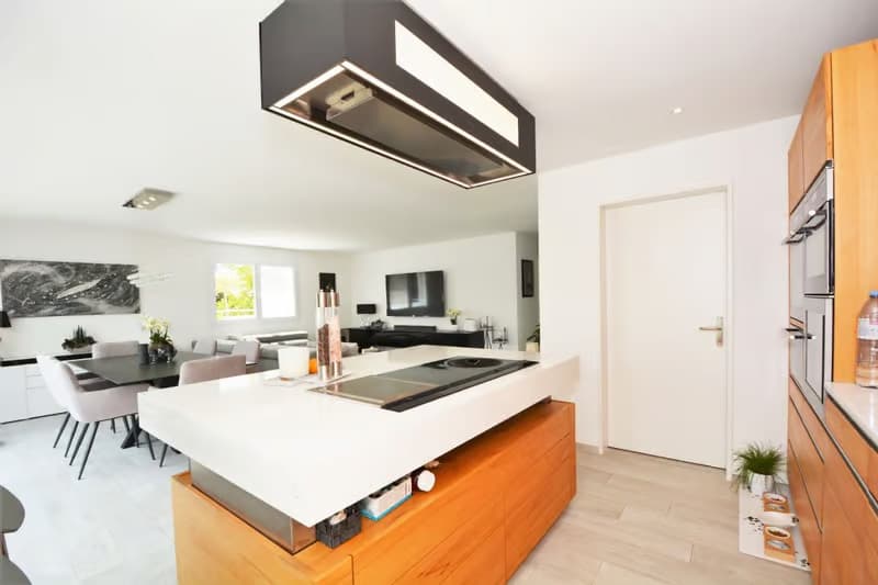 Helle 3.5-Zimmer-Wohnung mit Balkon in Wohlen – sofort verfügbar! (1)