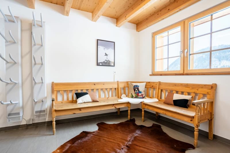 Exclusive secondary residence chalet directly on the ski slope (14)