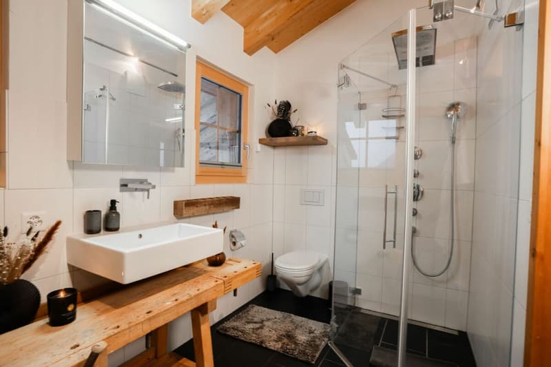 Exclusive secondary residence chalet directly on the ski slope (12)
