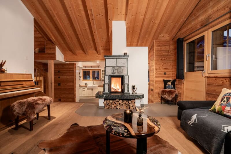Exclusive secondary residence chalet directly on the ski slope (3)