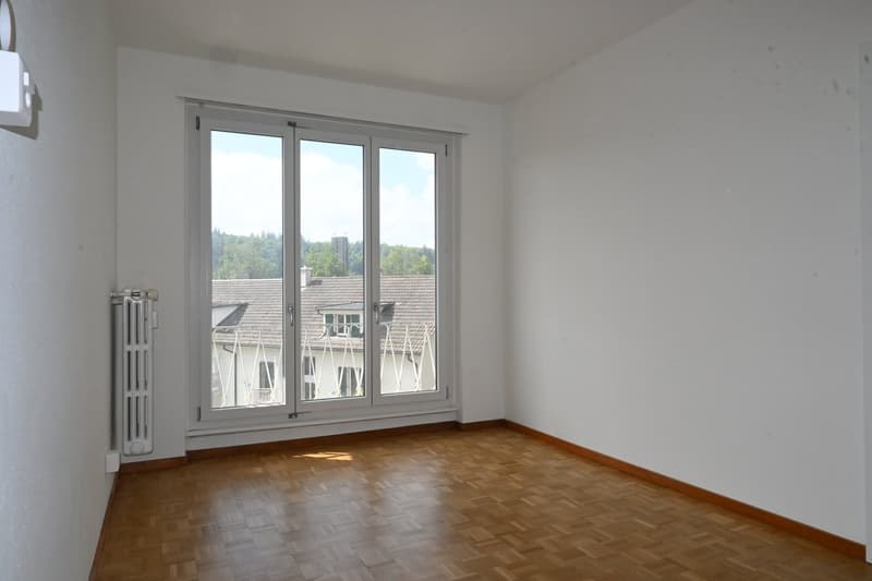 Bright 2.5-room apartment with balcony in Bern-Bümpliz (3)