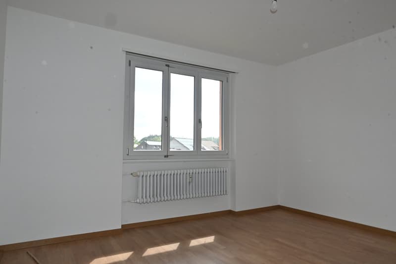 Bright 2.5-room apartment with balcony in Bern-Bümpliz (5)