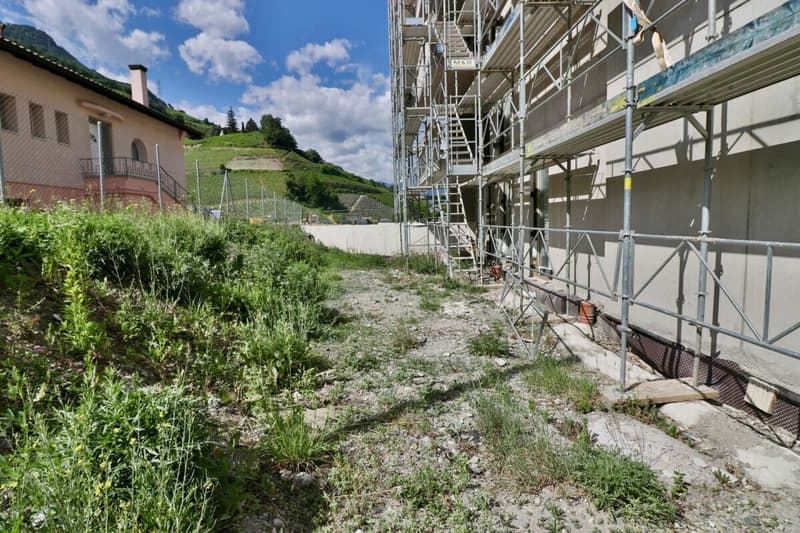 Saxon - Superb 3.5 rooms with private garden of 250 m2 (12)