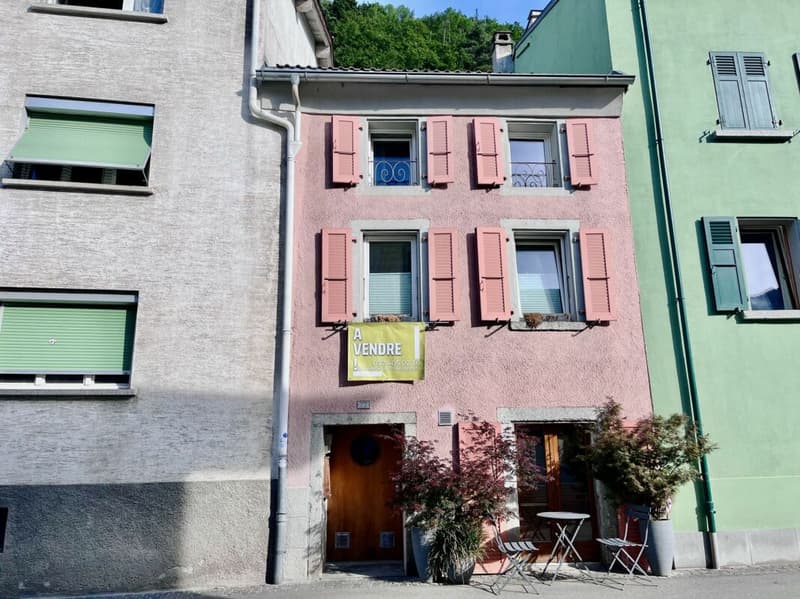 Nel cuore del Vecchio Borgo di Martigny, una bellissima casa familiare, piena di charme con 5.5 locali, ideale come casa familiare o casa degli ospiti. (12)