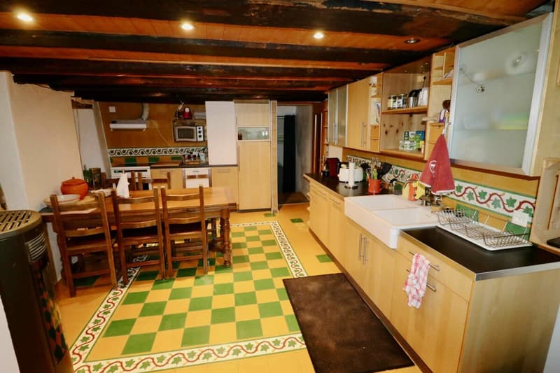 Nel cuore del Vecchio Borgo di Martigny, una bellissima casa familiare, piena di charme con 5.5 locali, ideale come casa familiare o casa degli ospiti. (2)