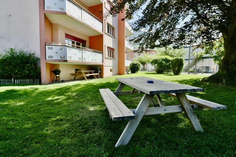 Beautiful 2.5-room apartment renovated with immediate return (11)