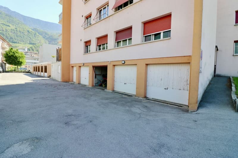 Beautiful 2.5-room apartment renovated with immediate return (9)