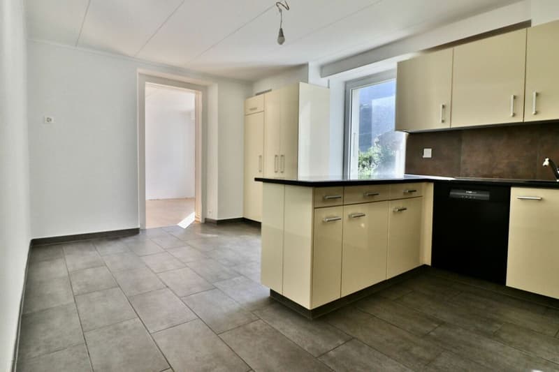 Charrat - 3.5 room apartment renovated in small PPE (3)