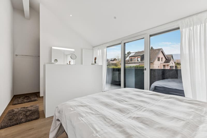 Very beautiful semi-detached house in a residential and family area, with a view of the lake and mountains (5)