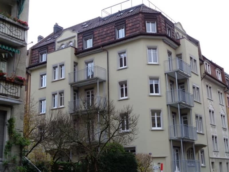 Charmante 3.5-Zimmer-Dachwohnung mit Panoramablick in Zürich-Wipkingen / befristete bis 31.09.2027 (3)