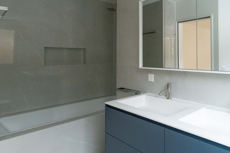 Appartamento attico esclusivo di 4,5 locali con grande terrazza e vista sul lago (12)