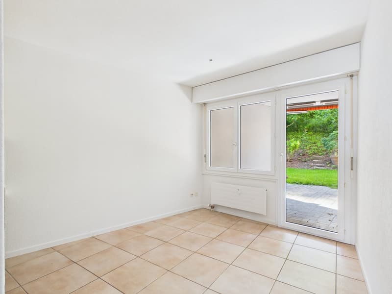 Grosszügige 4-Zimmer-Gartenwohnung an ruhiger Lage in Horgen (5)