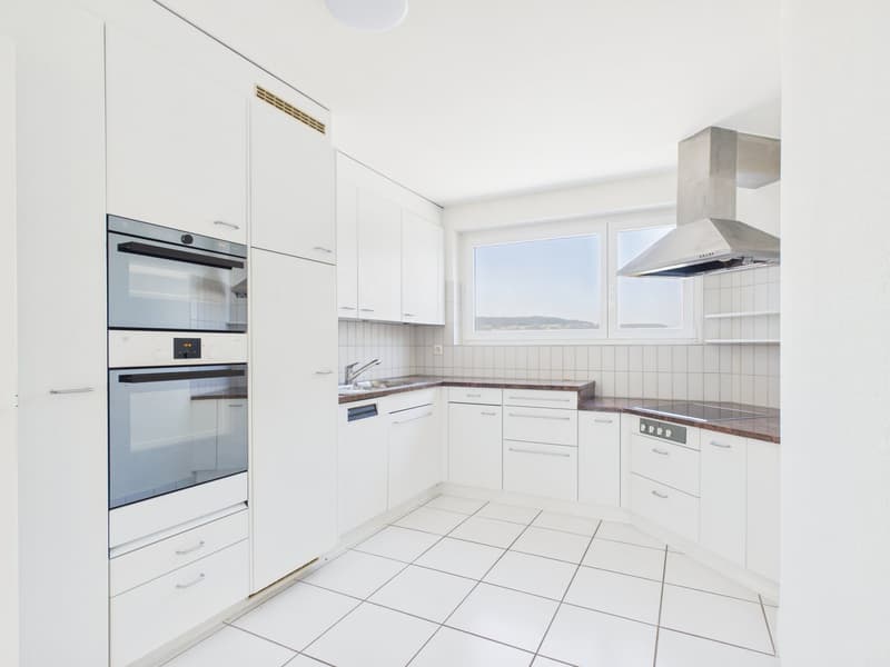Wohnen mit Panorama-Seesicht: Grosszügige 5.5-Zimmer-Wohnung mit XXL-Terrasse (7)