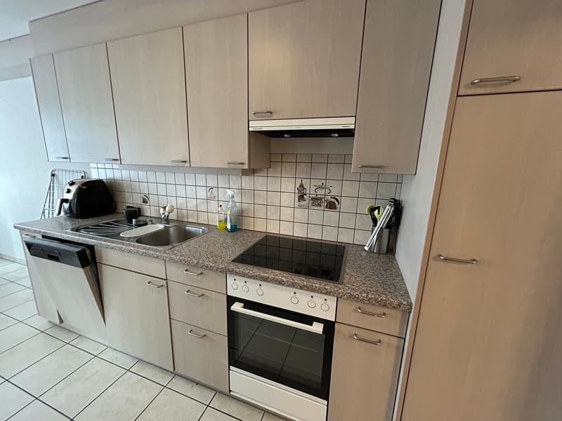 Stilvolle 4.5-Zimmer-Wohnung im 1. Obergeschoss zu vermieten (4)