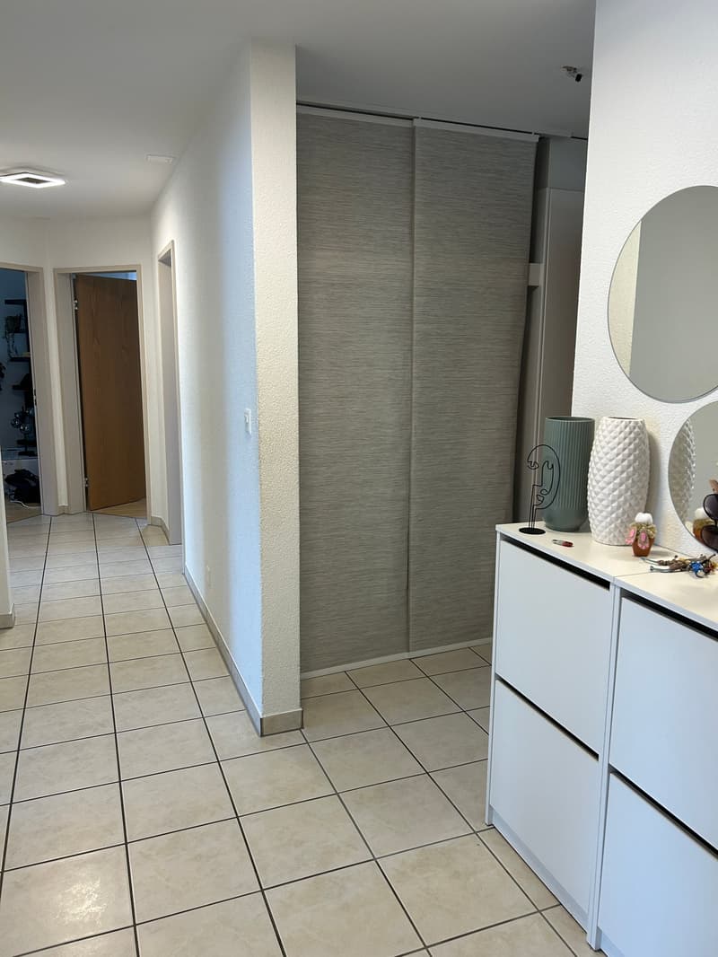 Stilvolle 4.5-Zimmer-Wohnung im 1. Obergeschoss zu vermieten (7)