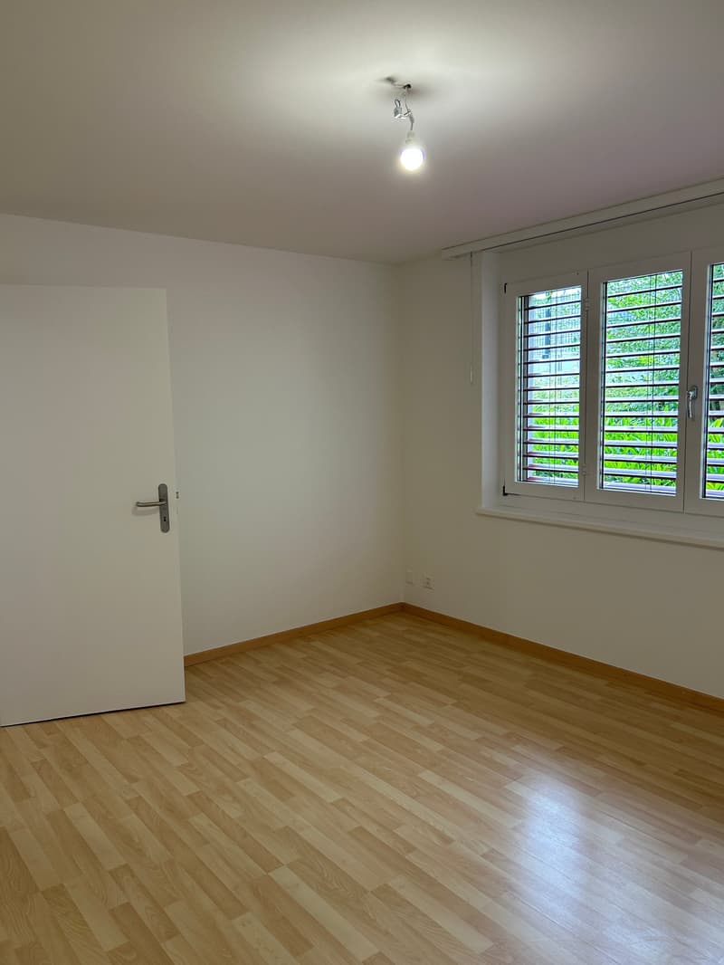 Appartamento ristrutturato in una zona tranquilla – luminoso & spazioso con balcone (11)