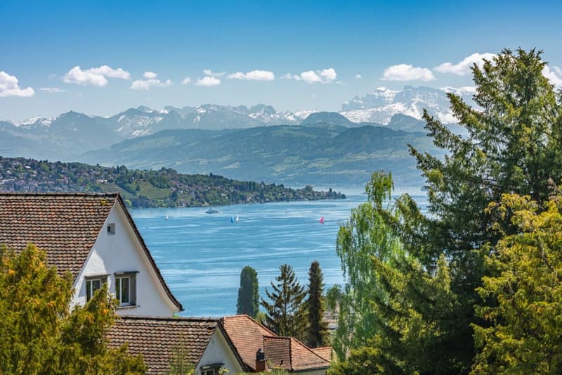 Maison unifamiliale de 6 1/2 pièces à Kilchberg dans un emplacement calme et ensoleillé sur une pente (19)