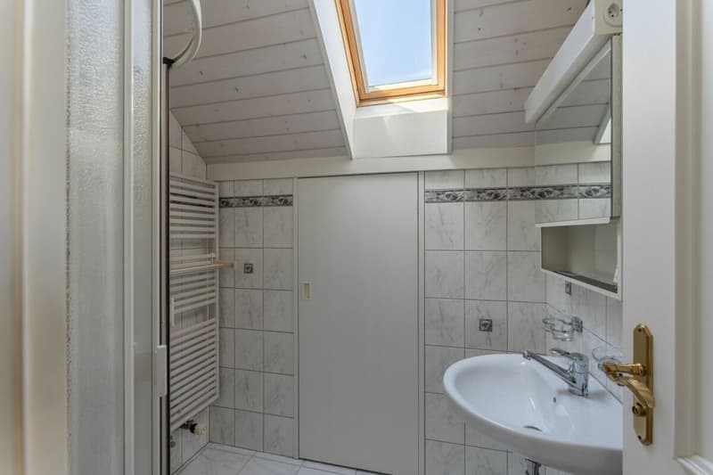 Maison unifamiliale de 6 1/2 pièces à Kilchberg dans un emplacement calme et ensoleillé sur une pente (15)