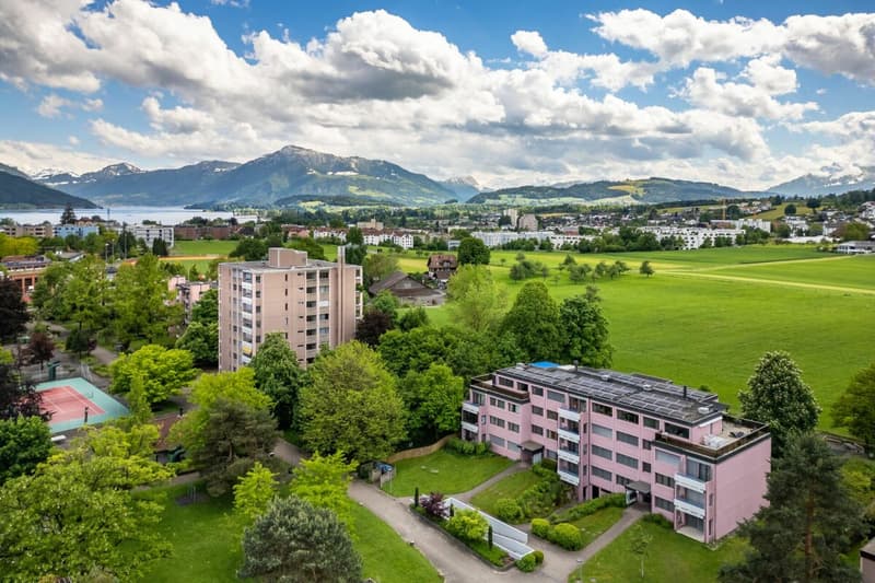 Apartment in the Green (2)