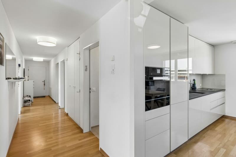 moderne 4 1/2 Zimmerwohnung mitten in Rotkreuz (3)