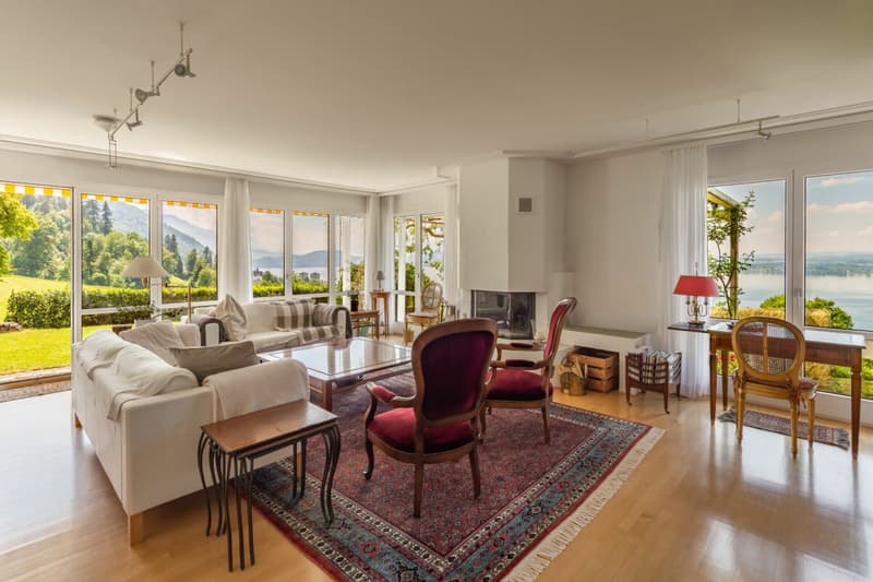 Wohnzimmer der 6 Zimmer-Maisonette Wohnung