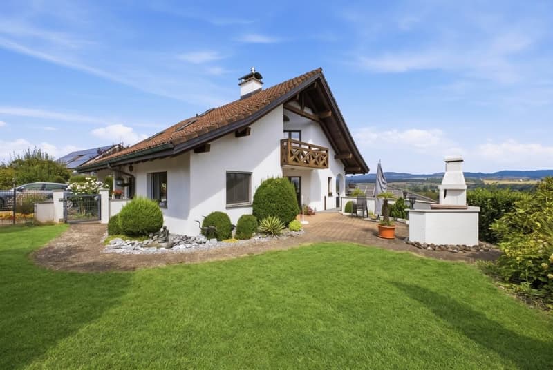 freistehendes Einfamilienhaus in Mühlau mit traumhaftem Garten (1)