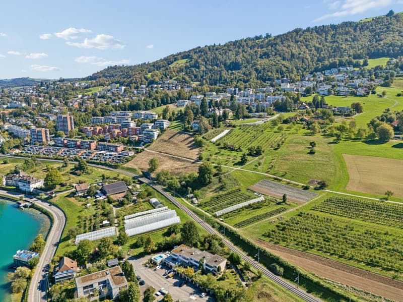 Wohnen mit traumhaftem Garten und wunderschöner Seesicht (28)
