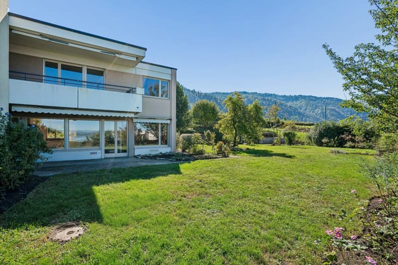 Wohnen mit traumhaftem Garten und wunderschöner Seesicht (1)