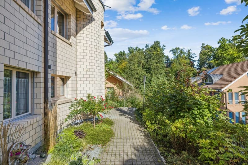 grosszügiges 6 1/2 Zimmer-Doppeleinfamilienhaus in Rotkreuz (8)