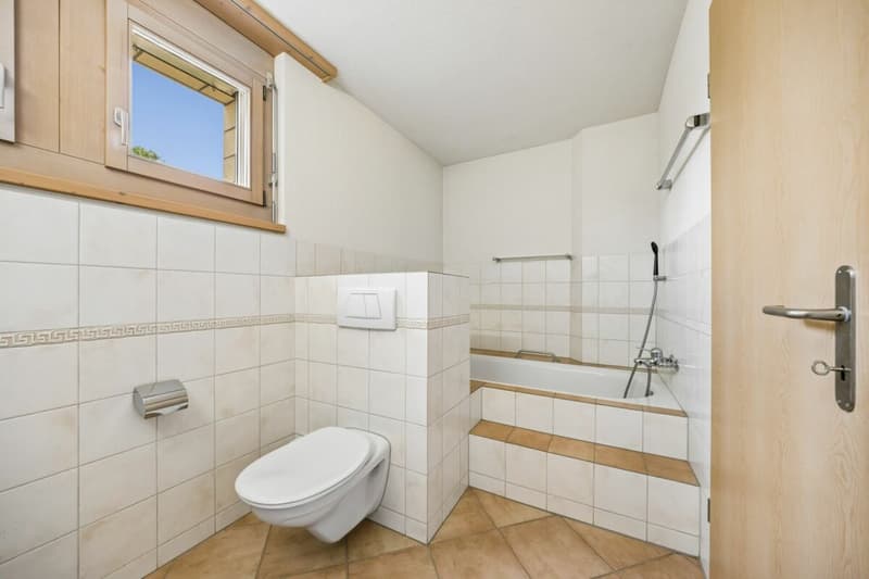grosszügiges 6 1/2 Zimmer-Doppeleinfamilienhaus in Rotkreuz (29)
