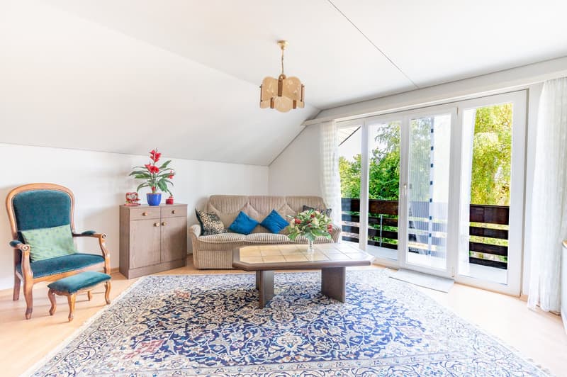 Maison à deux familles avec un jardin magnifiquement aménagé & plein de potentiel (13)