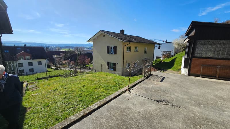 Einfamilienhaus mit 2 Wohnungen mit wunderbarer Weitsicht in die Alpen (3)