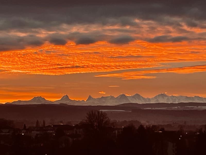 Einfamilienhaus mit 2 Wohnungen mit wunderbarer Weitsicht in die Alpen (5)