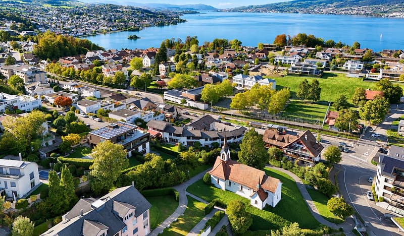Ein Zuhause mit Charakter, Garten und Raum für Ihre Ideen – in Wilen bei Wollerau (1)
