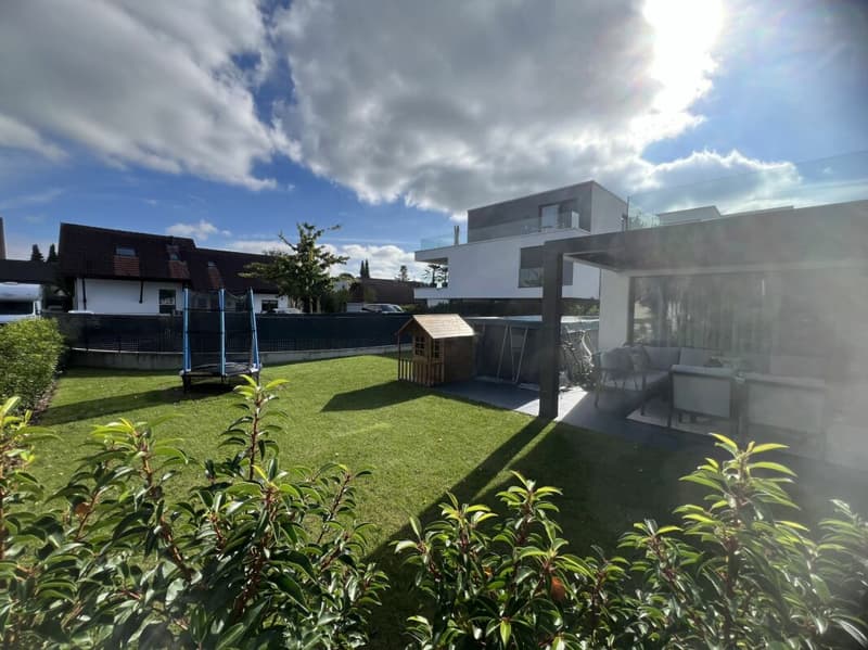 Exklusive Designerwohnung mit Traumterrasse & Garten - Neubau in Biberist (1)