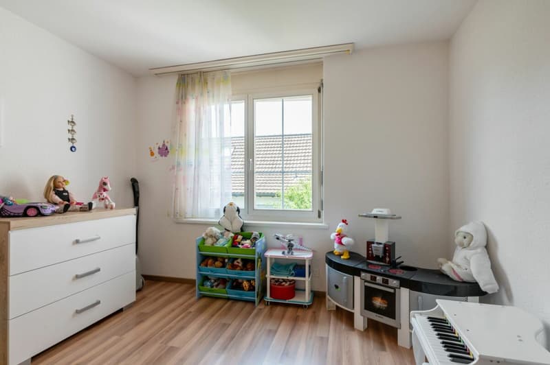 Grosszügiges und gepflegtes Familien-Haus zum Auffrischen (7)