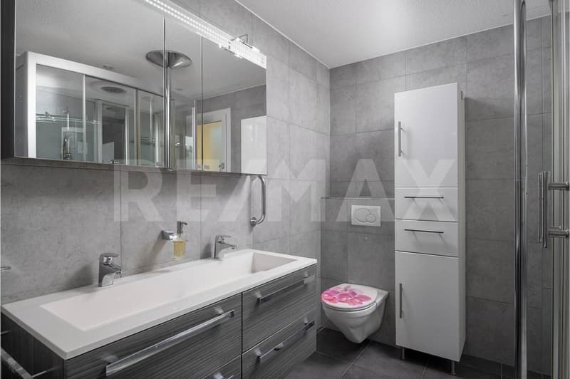 Exclusive Garden Apartment: Elegance & Comfort! (11)