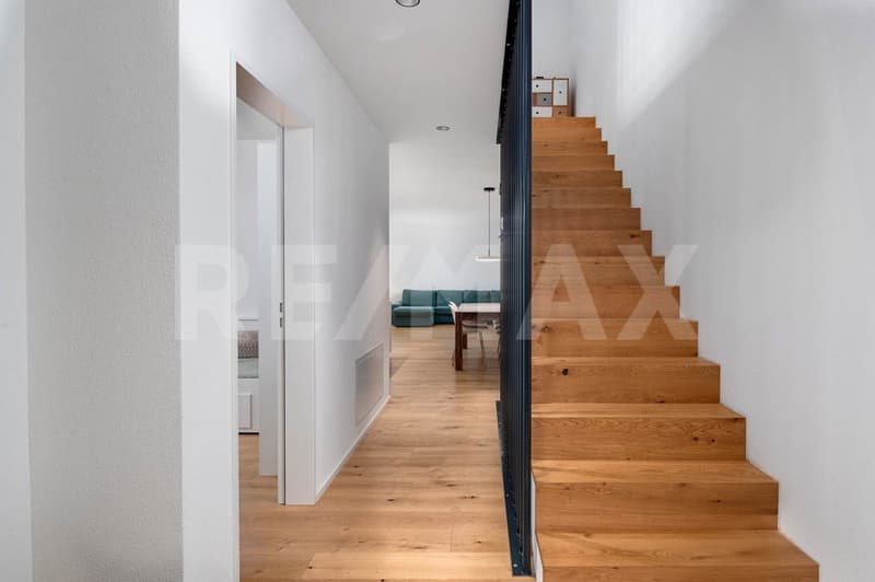 Maison mitoyenne moderne de 5,5 pièces avec jardin d'hiver (2)
