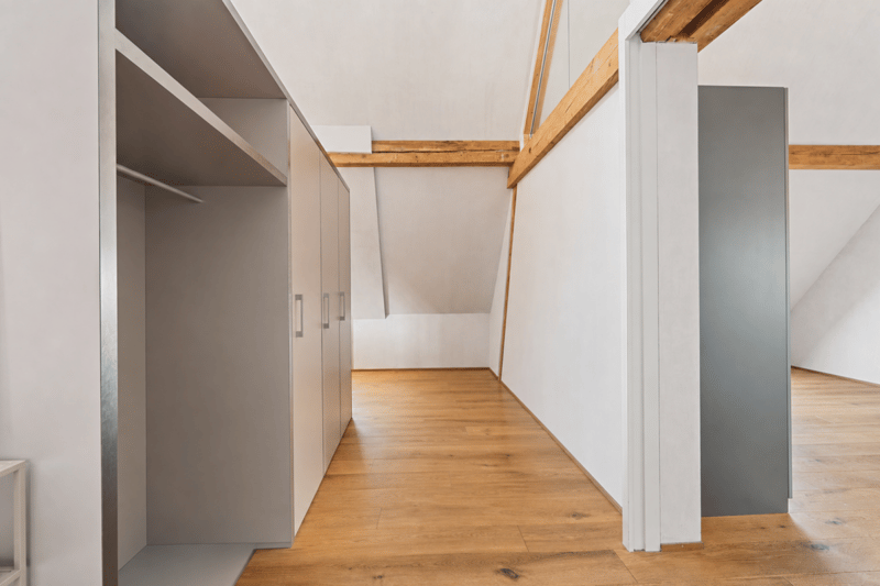 2.5-room attic apartment with roof terrace - District 4 (17)