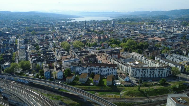 2.5-Zi.-Attikawohnung mit Dachterrasse - Kreis 4 (22)