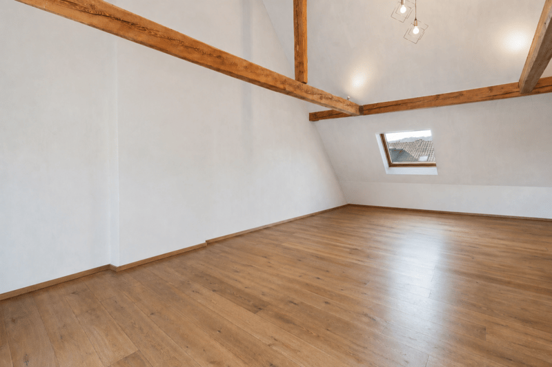 2.5-Zi.-Attikawohnung mit Dachterrasse - Kreis 4 (7)