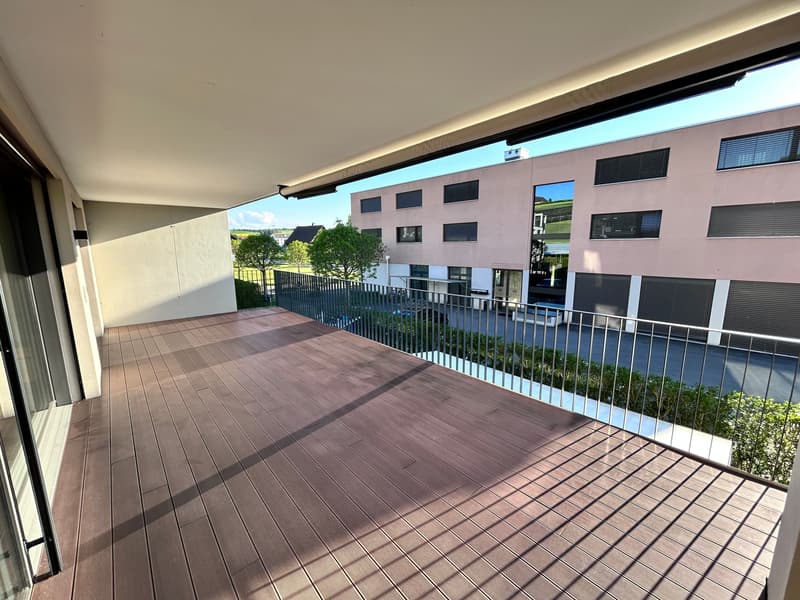 Bright 4.5-room apartment with balcony in Neudorf for sale (2)