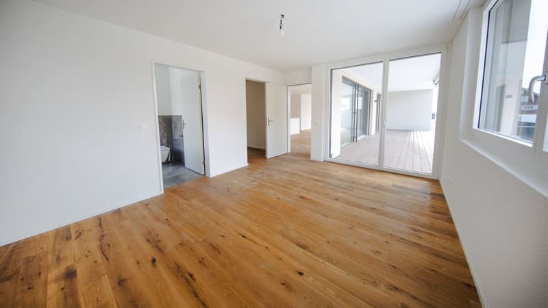 Bright 4.5-room apartment with balcony in Neudorf for sale (10)