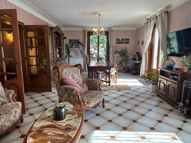 7.5-room country house with 1 ha of land in Monthureux-sur-Saône (FR) near Basel and Boncourt (4)
