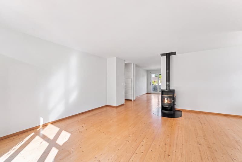 3.5-Zimmer-Gartenwohnung mit Cheminée in Jonen (3)