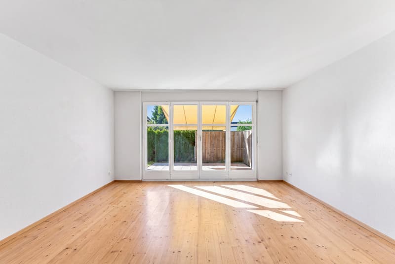 3.5-Zimmer-Gartenwohnung mit Cheminée in Jonen (4)